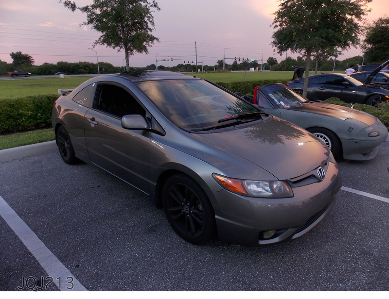 Illustration for article titled Just a few pics from our local car meet last night